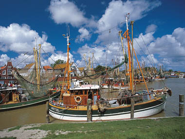 Greetsiel_Ferienhuser_Grachten